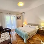 Fuer 8 Personen- 150m Vom Entfernt By Interhome Novi Vinodolski