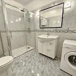 Apartment Fuer 8 Personen- 150m Vom Entfernt By Interhome