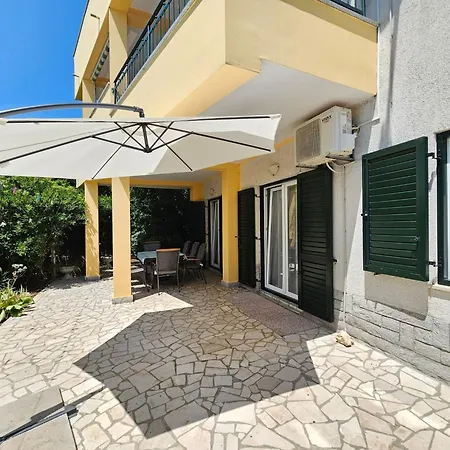 Apartman By Interhome Novi Vinodolski