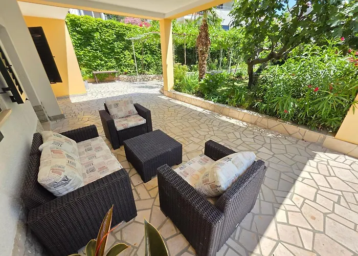 Fuer 8 Personen- 150m Vom Entfernt By Interhome Apartamento Novi Vinodolski