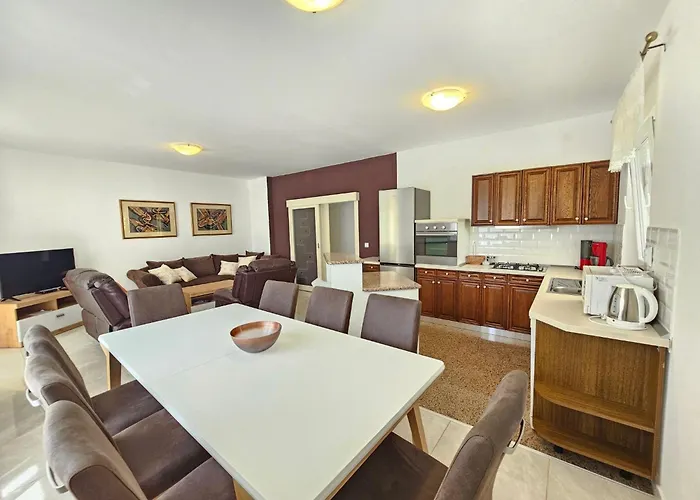 Apartamento Fuer 8 Personen- 150m Vom Entfernt By Interhome Novi Vinodolski