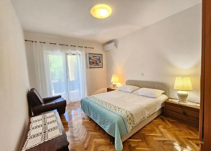 Fuer 8 Personen- 150m Vom Entfernt By Interhome Novi Vinodolski